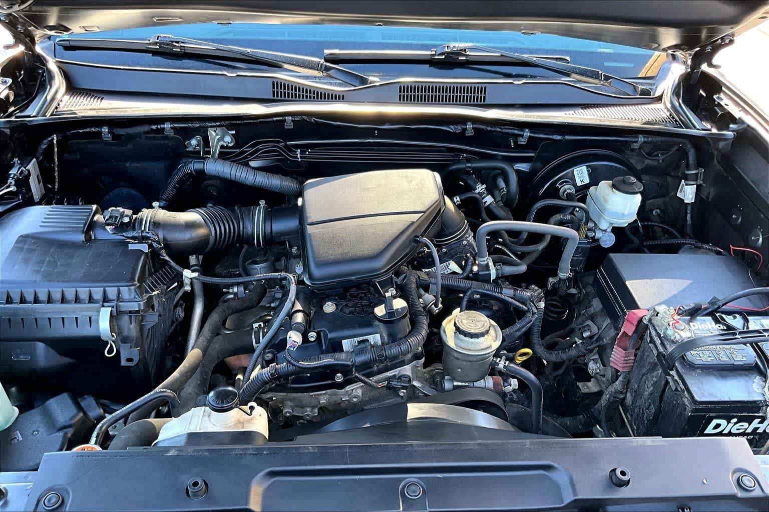 Used 2019 Toyota Tacoma SR w/ SR Convenience Package AWD/4WD image 29