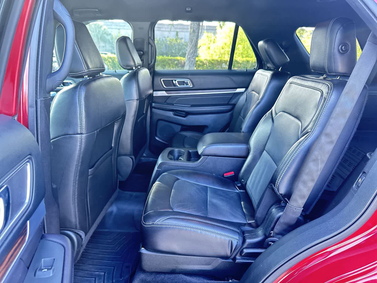 Used 2018 Ford Explorer Limited w/ Ford Safe & Smart Package FWD image 15