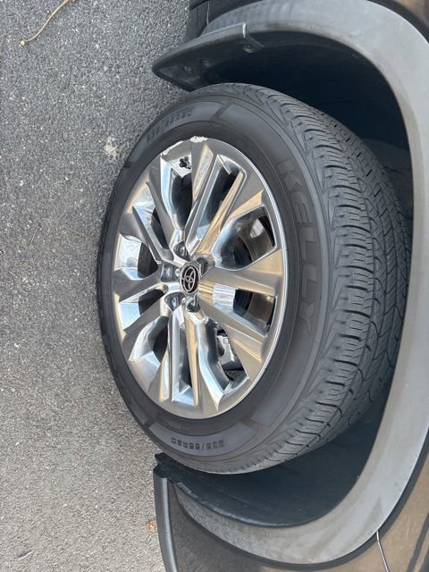 Used 2021 Toyota Highlander Limited image 39