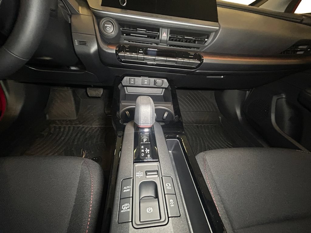 New 2025 Toyota Prius Plug-In Hybrid FWD image 11