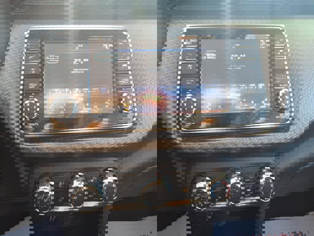 Used 2019 Nissan Kicks S image 22