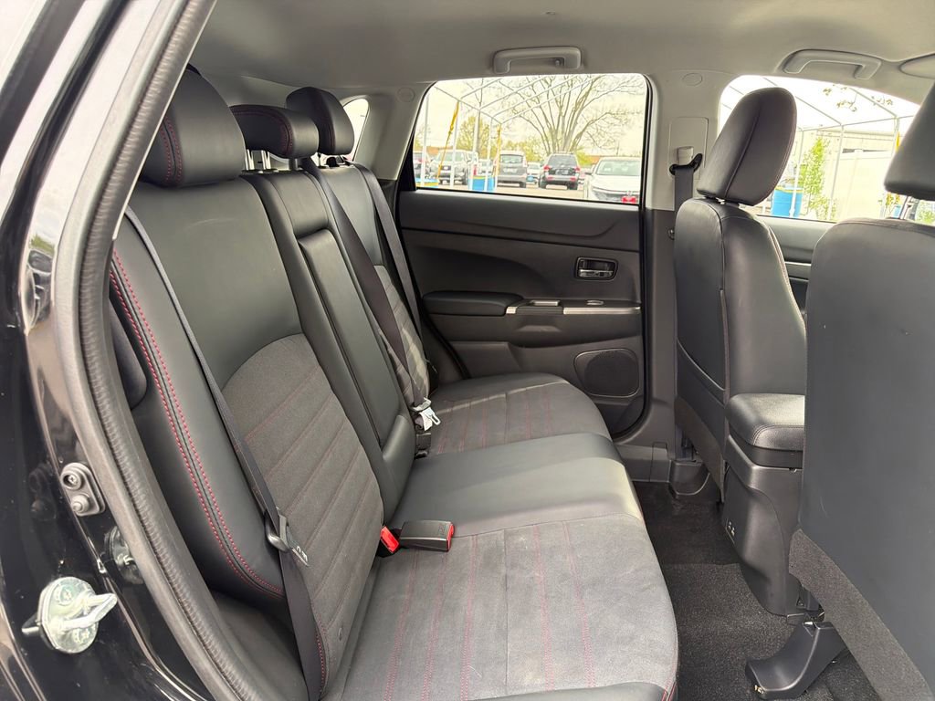 Used 2025 Mitsubishi Outlander Sport SE AWD/4WD image 48