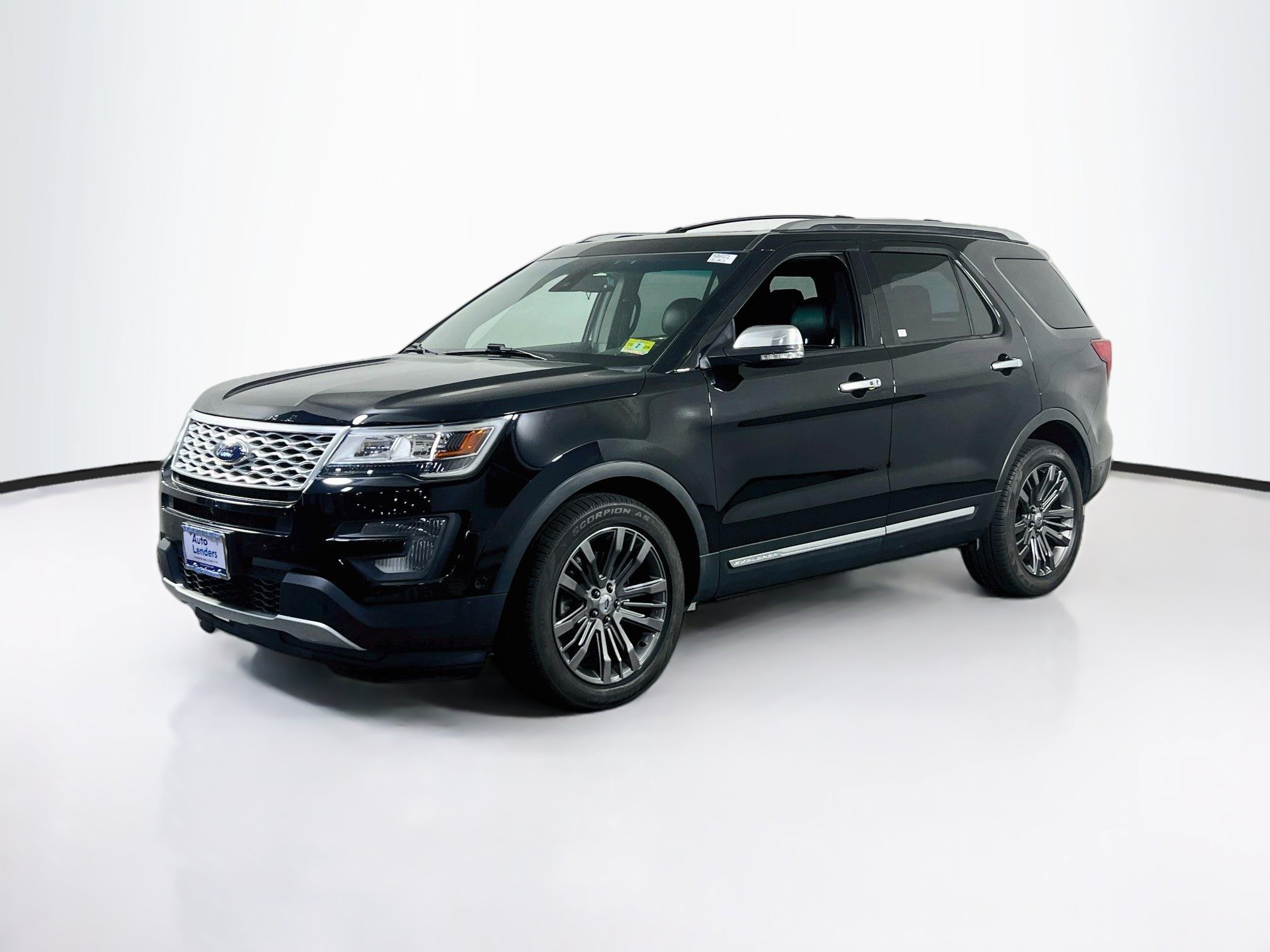Used 2017 Ford Explorer Platinum AWD/4WD image 1