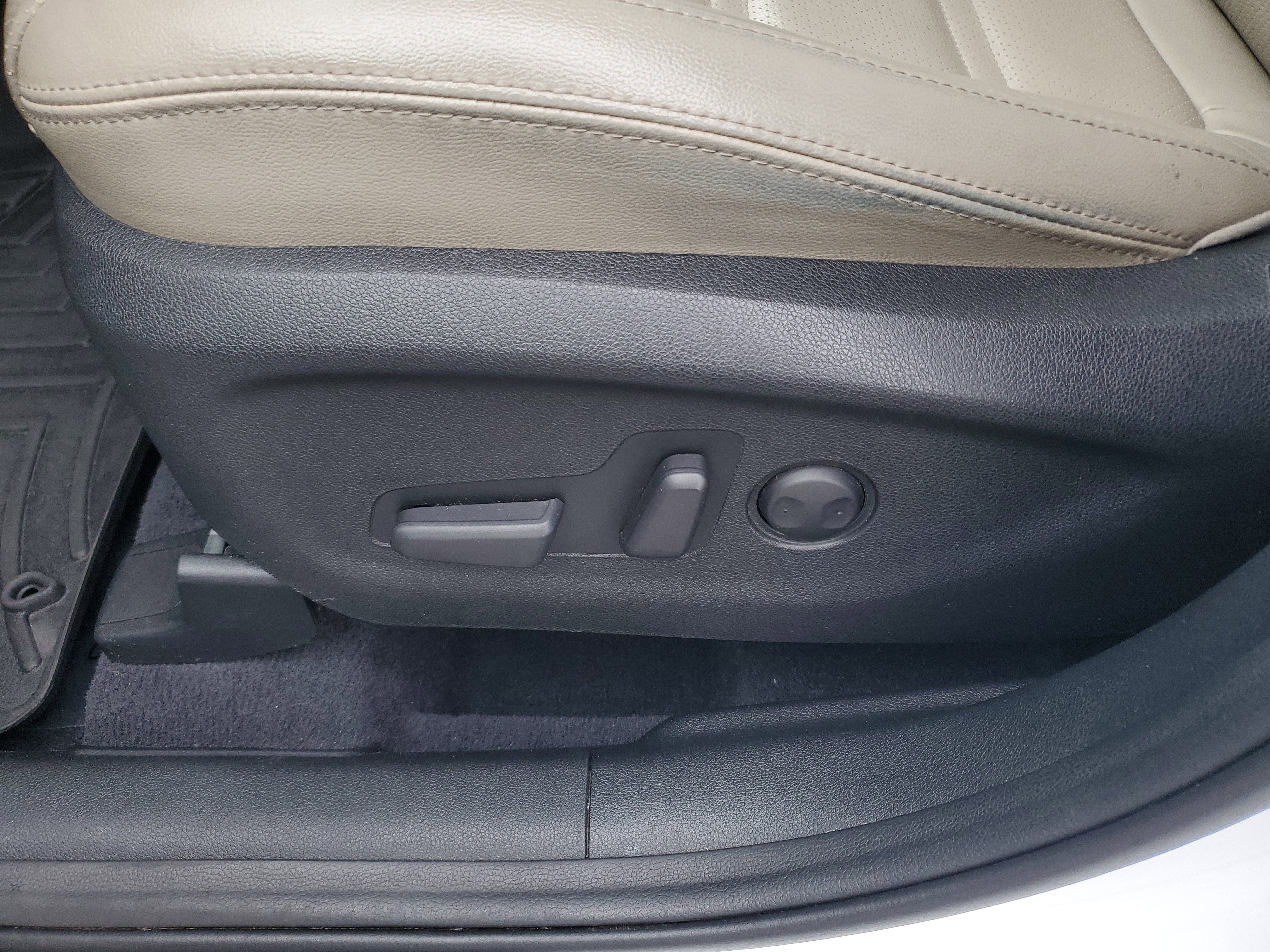 Used 2020 Kia Sorento EX image 14