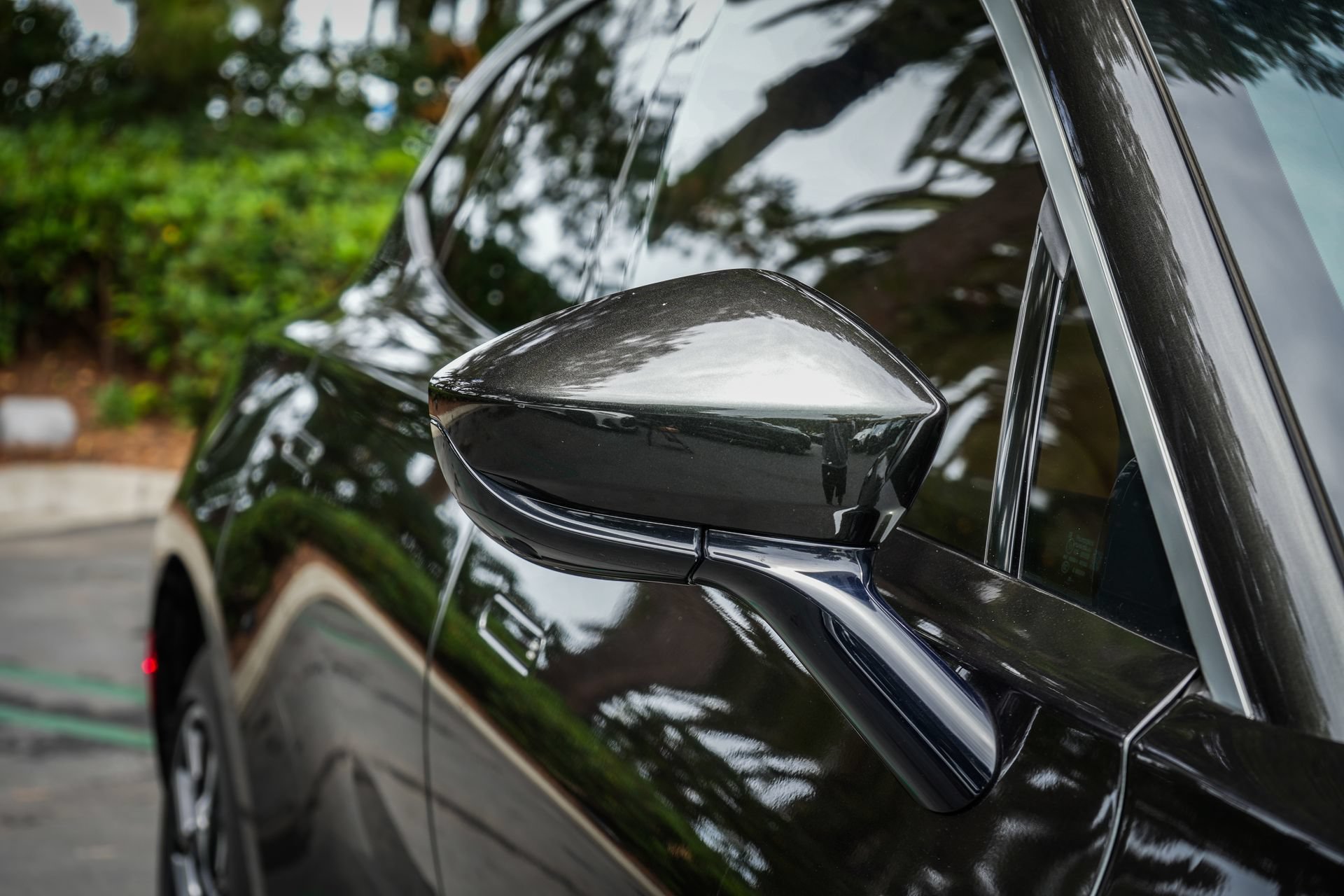 Used 2022 Aston Martin DBX AWD/4WD image 40