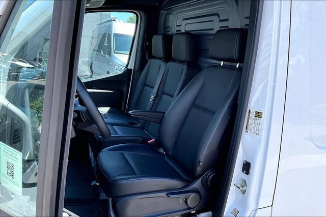 Used 2025 Mercedes-Benz Sprinter 2500 image 5