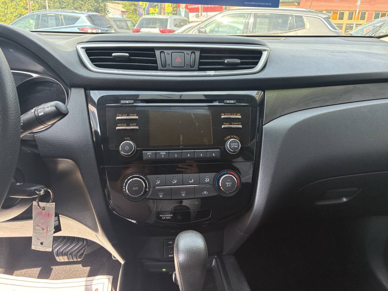 Used 2015 Nissan Rogue S FWD image 10