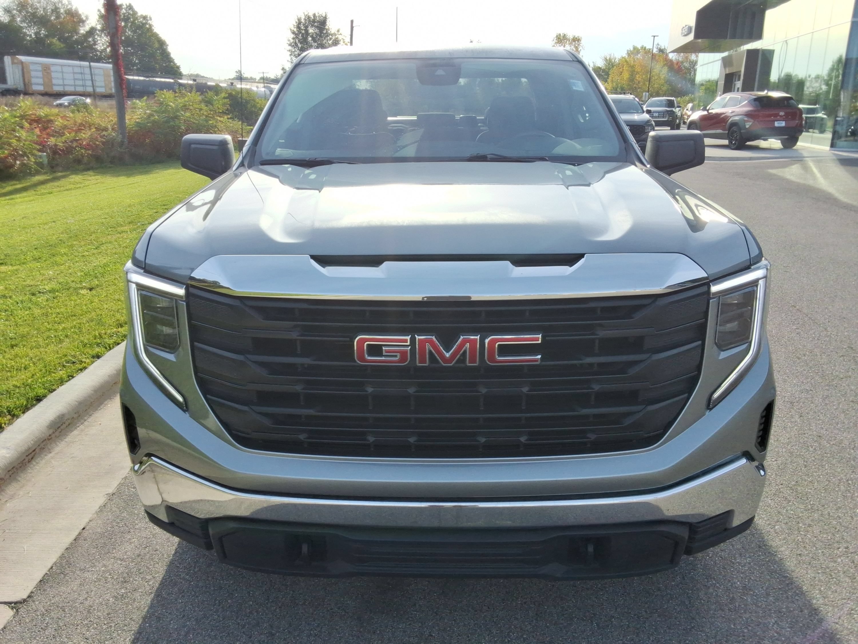 Used 2023 GMC Sierra 1500 Pro w/ Pro Value Package AWD/4WD image 18