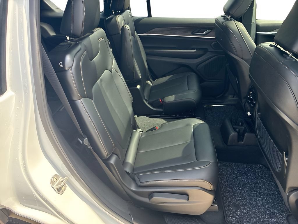 New 2026 Jeep Grand Cherokee L Limited AWD/4WD image 13