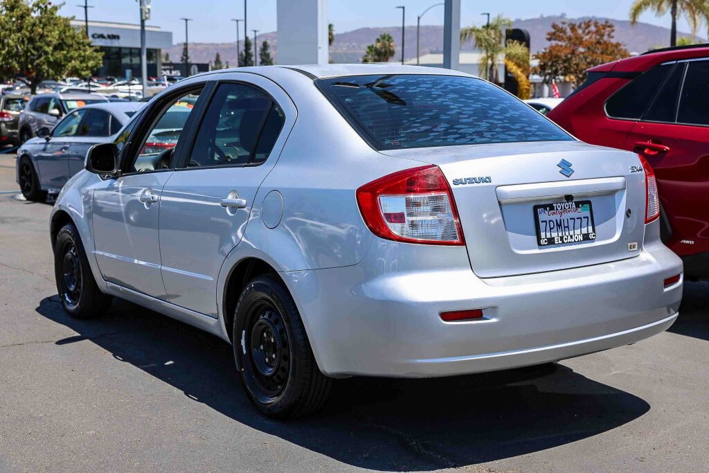 Used 2010 Suzuki SX4 LE FWD image 20