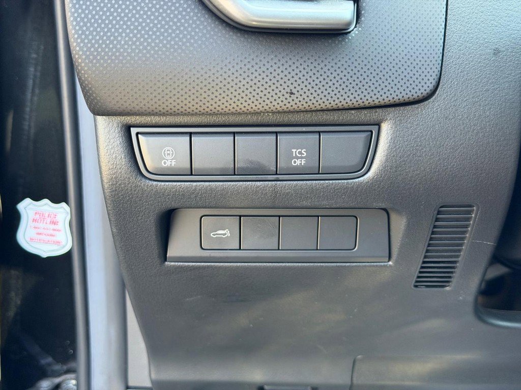 Used 2025 MAZDA CX-50 AWD 2.5 S w/ Premium Package image 16