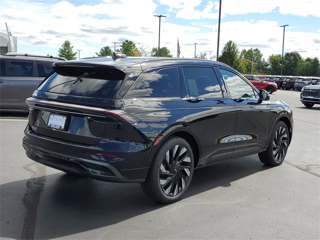 New 2025 Lincoln Nautilus Reserve w/ Jet Appearance Package image 3