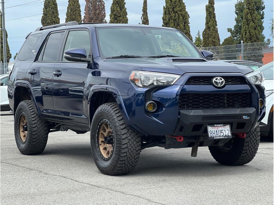 Used 2019 Toyota 4Runner TRD Off-Road Premium AWD/4WD image 3