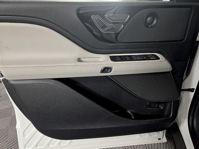 New 2026 Lincoln Aviator Reserve AWD/4WD image 13