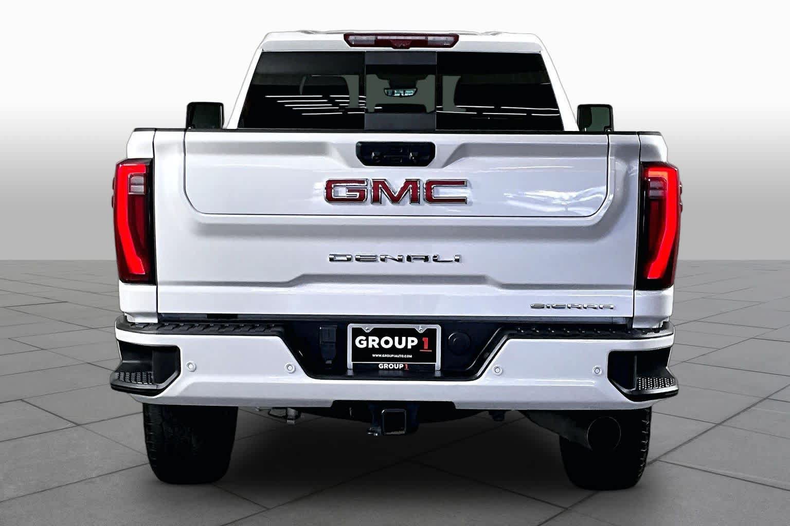 Used 2024 GMC Sierra 2500 Denali w/ Denali Reserve Package AWD/4WD image 5