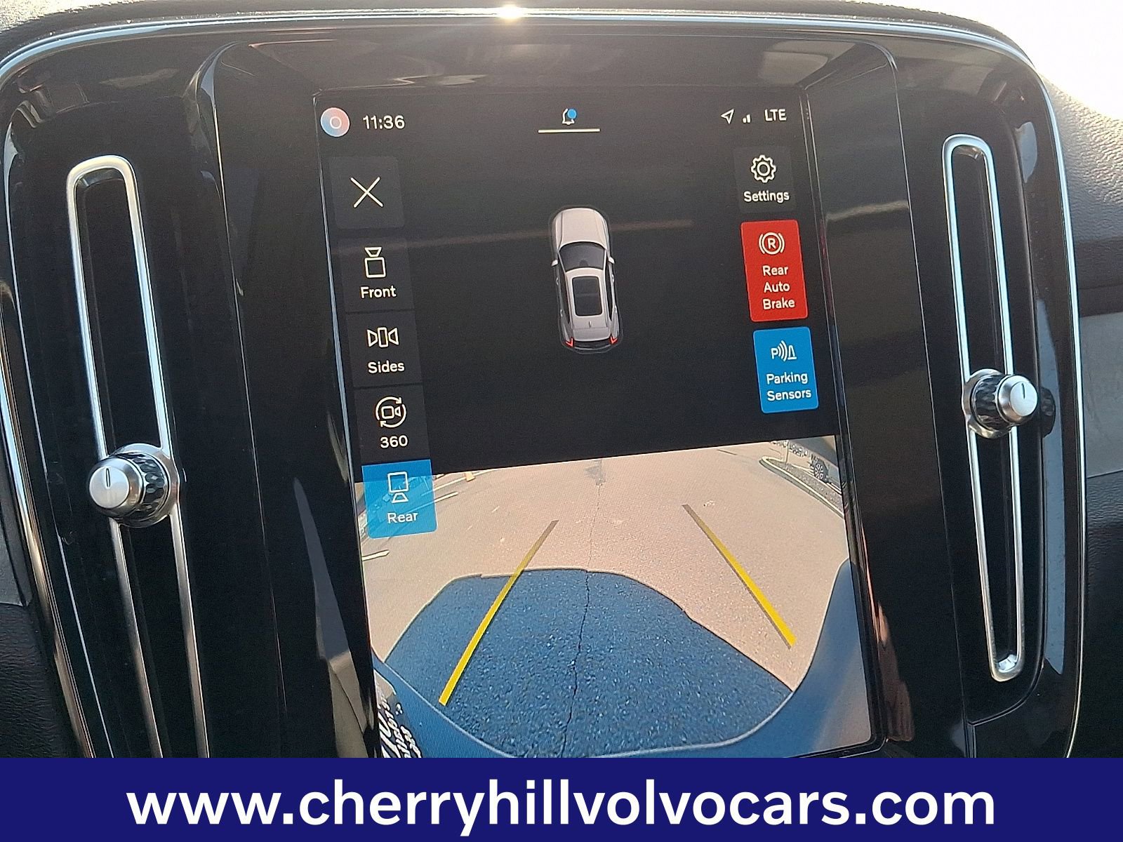 Certified 2023 Volvo XC40 B5 Plus w/ Driver Assist Package image 19