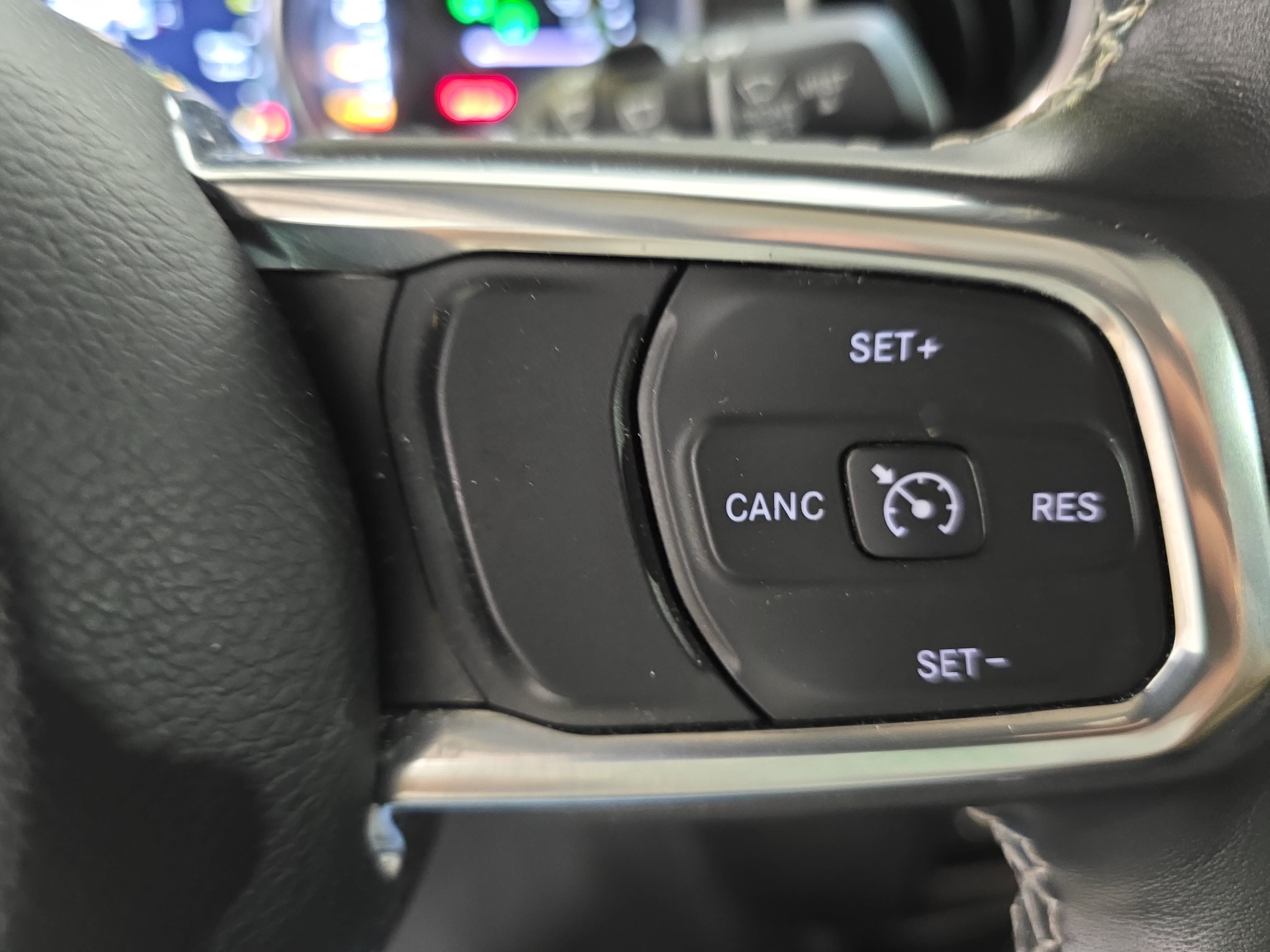 Used 2023 Jeep Wrangler Unlimited Sahara w/ Cold Weather Group AWD/4WD image 15