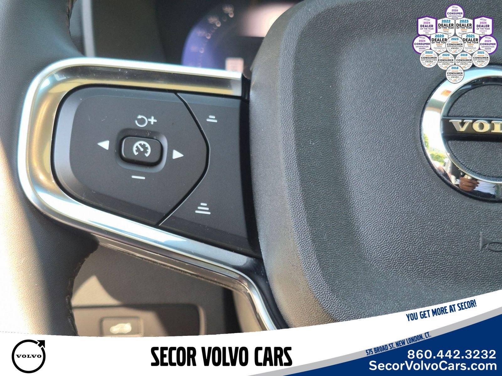 Certified 2023 Volvo XC40 B5 Plus w/ Protection Package Premier AWD/4WD image 20