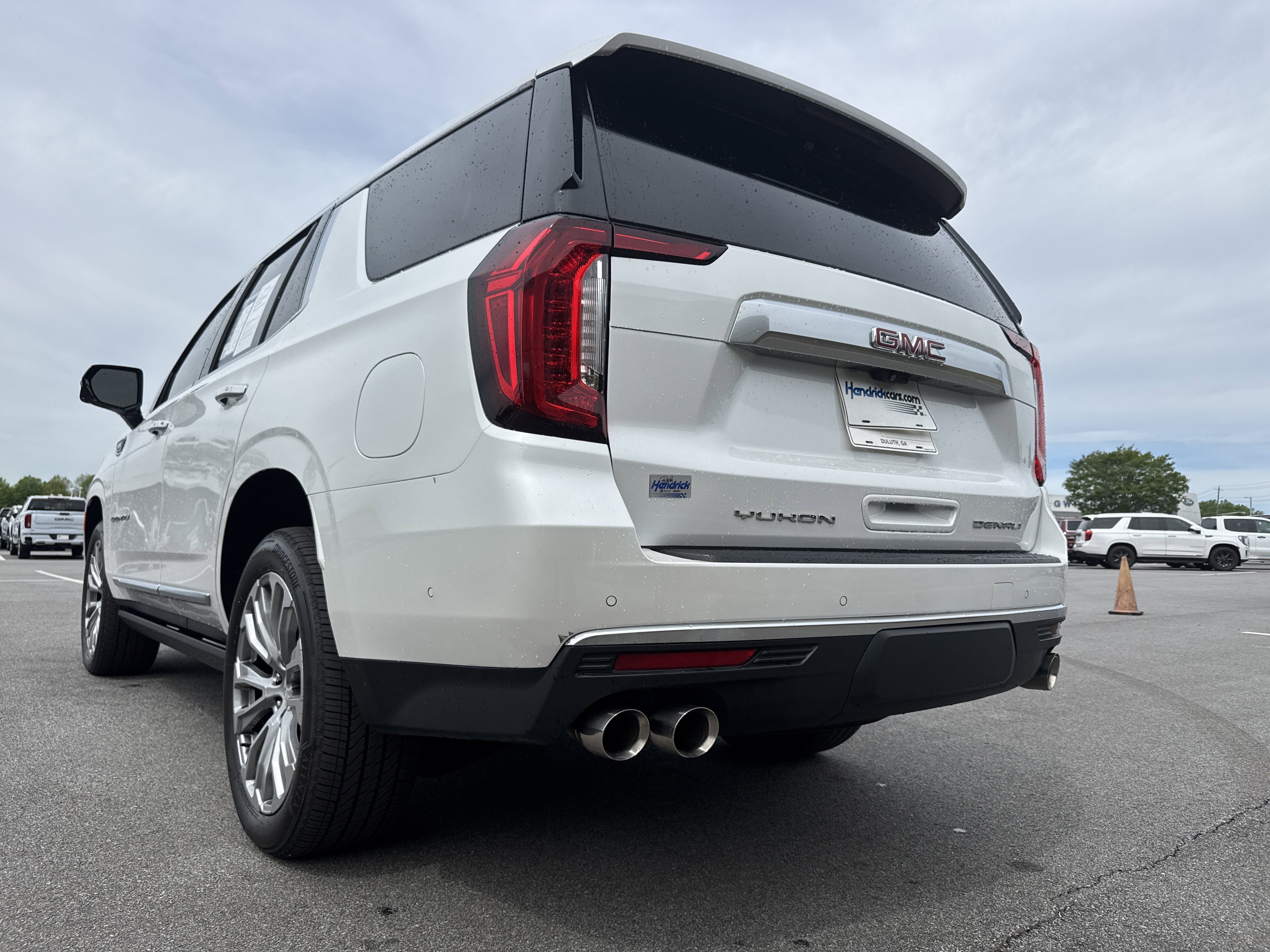 Used 2024 GMC Yukon Denali w/ Advanced Technology Package image 8