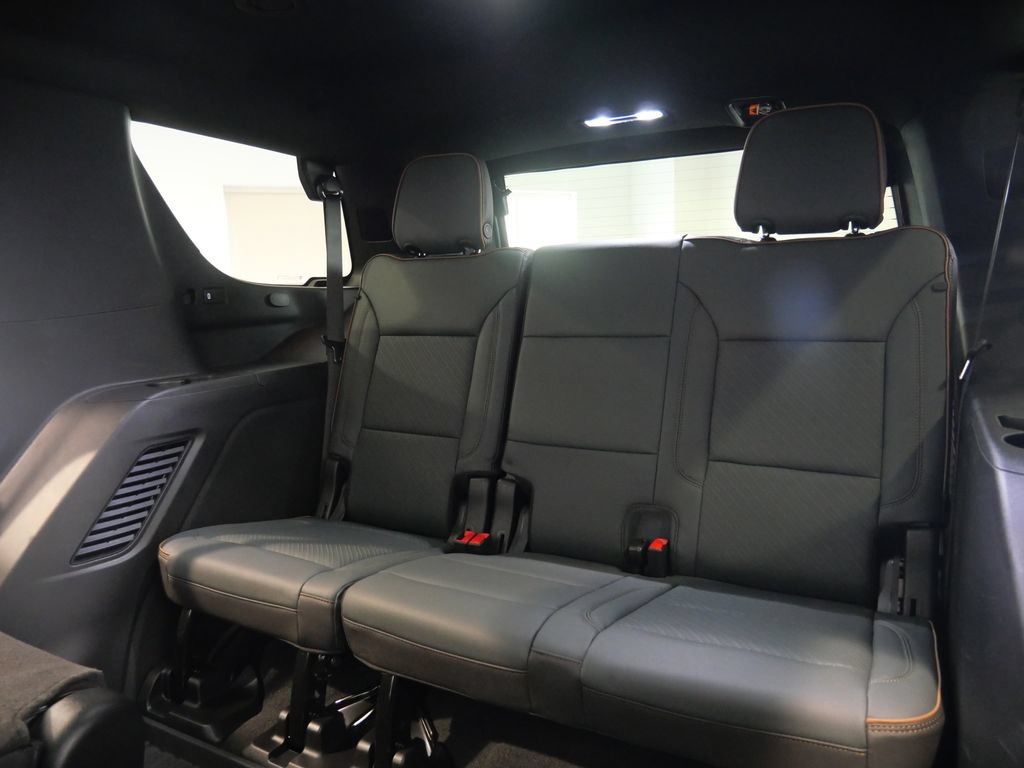 Used 2025 GMC Yukon AT4 w/ Premium Trailering Package AWD/4WD image 27