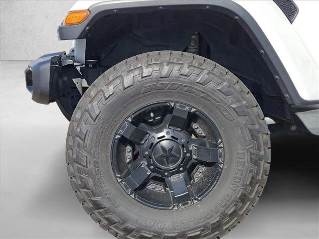 Used 2020 Jeep Wrangler Unlimited Sahara image 23