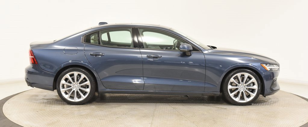 Used 2020 Volvo S60 T6 Momentum w/ Protection Package Premier image 5