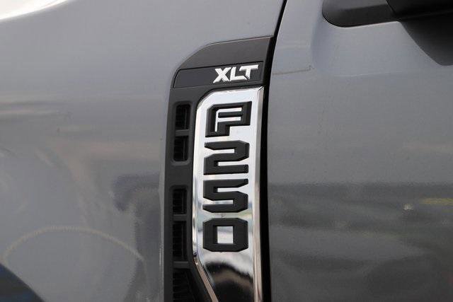 New 2026 Ford F250 XLT image 3