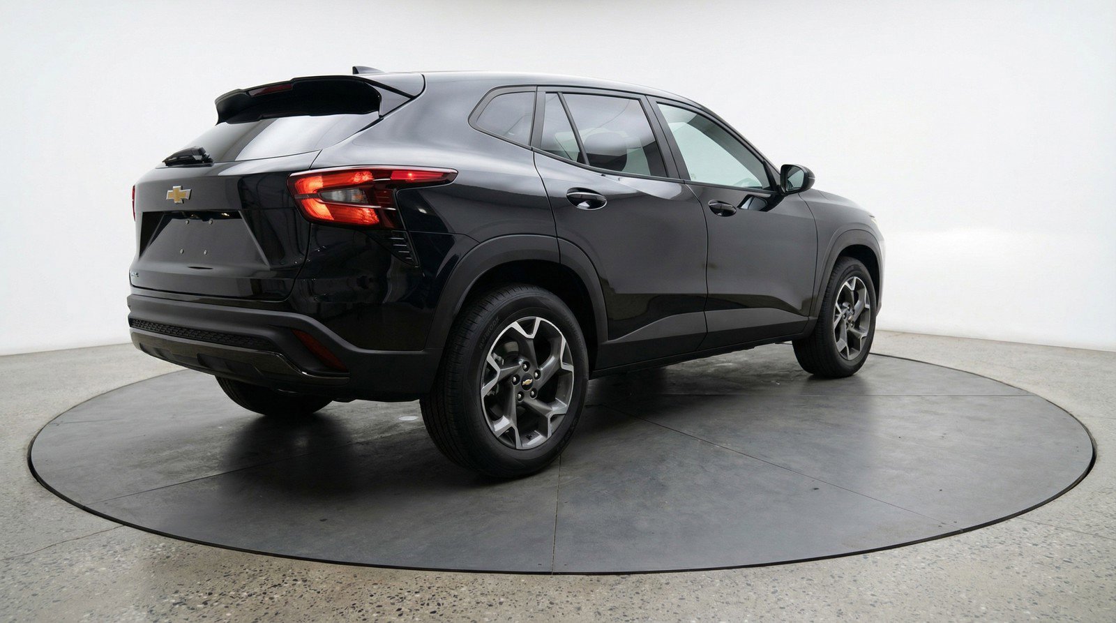 Used 2025 Chevrolet Trax LT image 9
