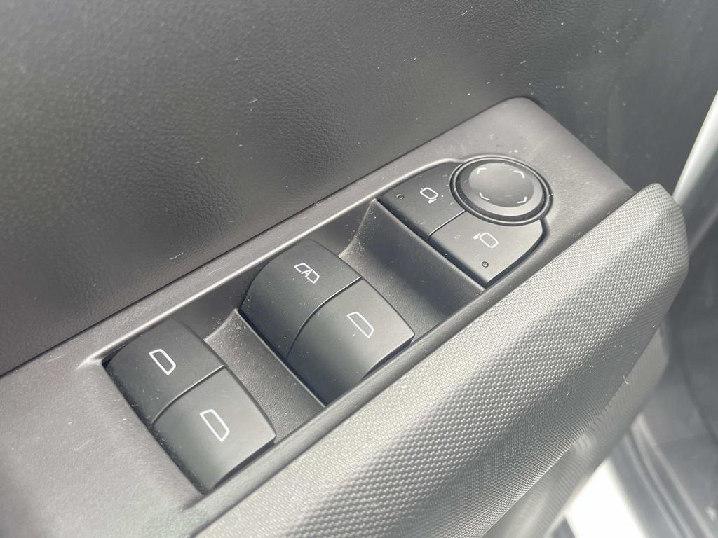 Used 2023 Chevrolet Colorado LT w/ LT Convenience Package III RWD image 16