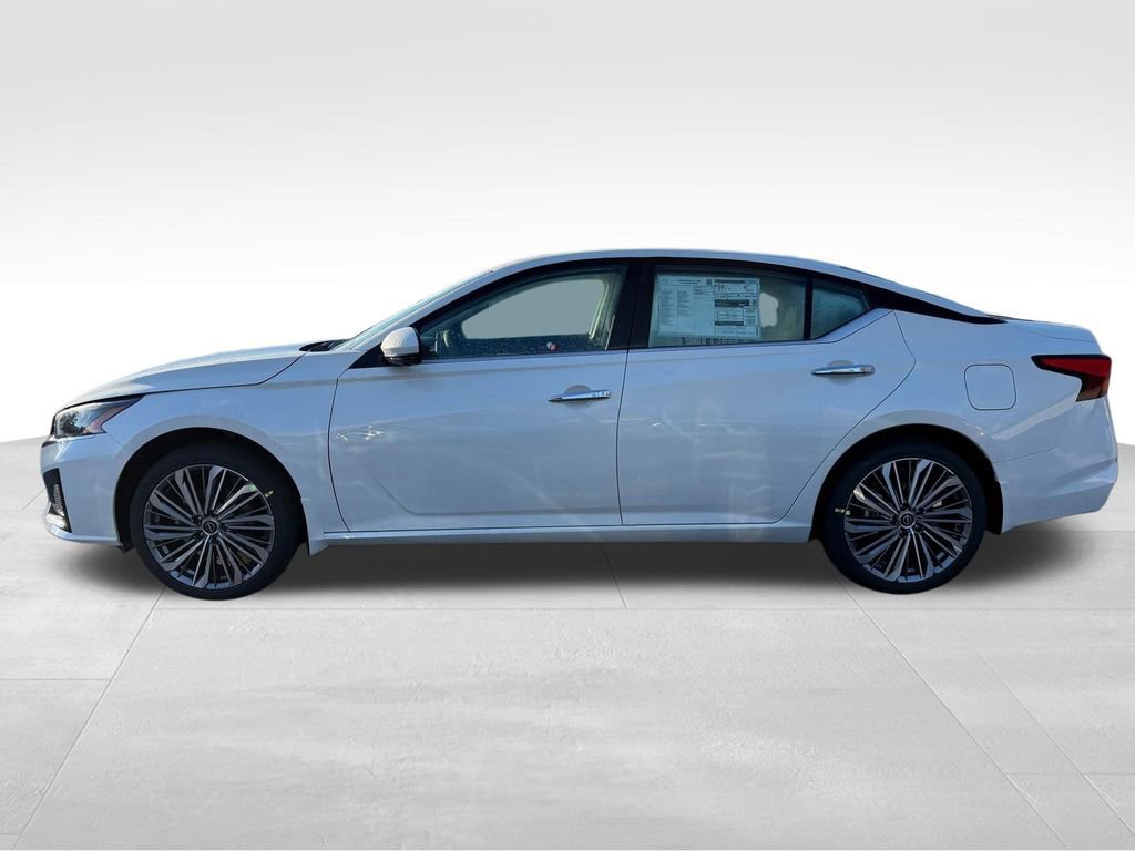 New 2025 Nissan Altima 2.5 SL image 12