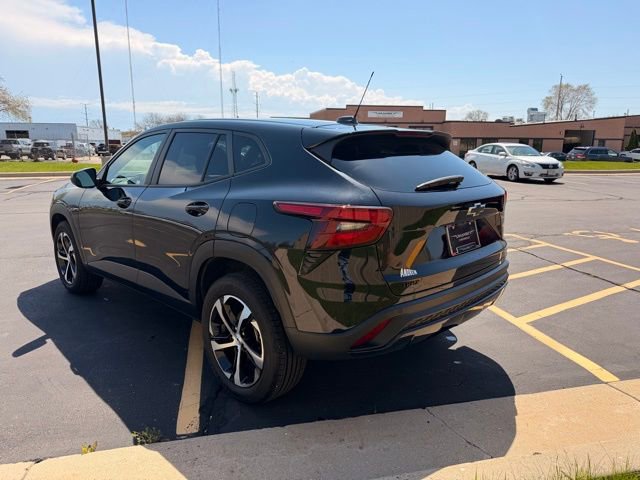 Certified 2024 Chevrolet Trax RS w/ Driver Confidence Package FWD image 6