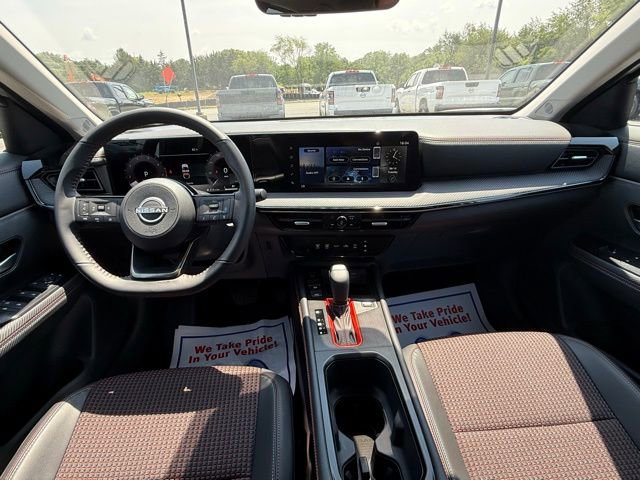 New 2025 Nissan Kicks SR w/ Interior Electronics Package AWD/4WD image 18