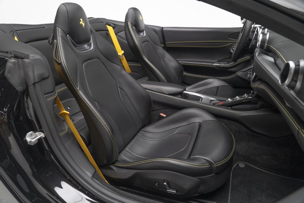 Used 2019 Ferrari Portofino image 24