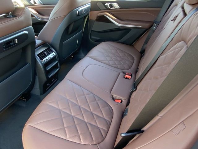 Used 2026 BMW X5 xDrive50e w/ Executive Package image 16