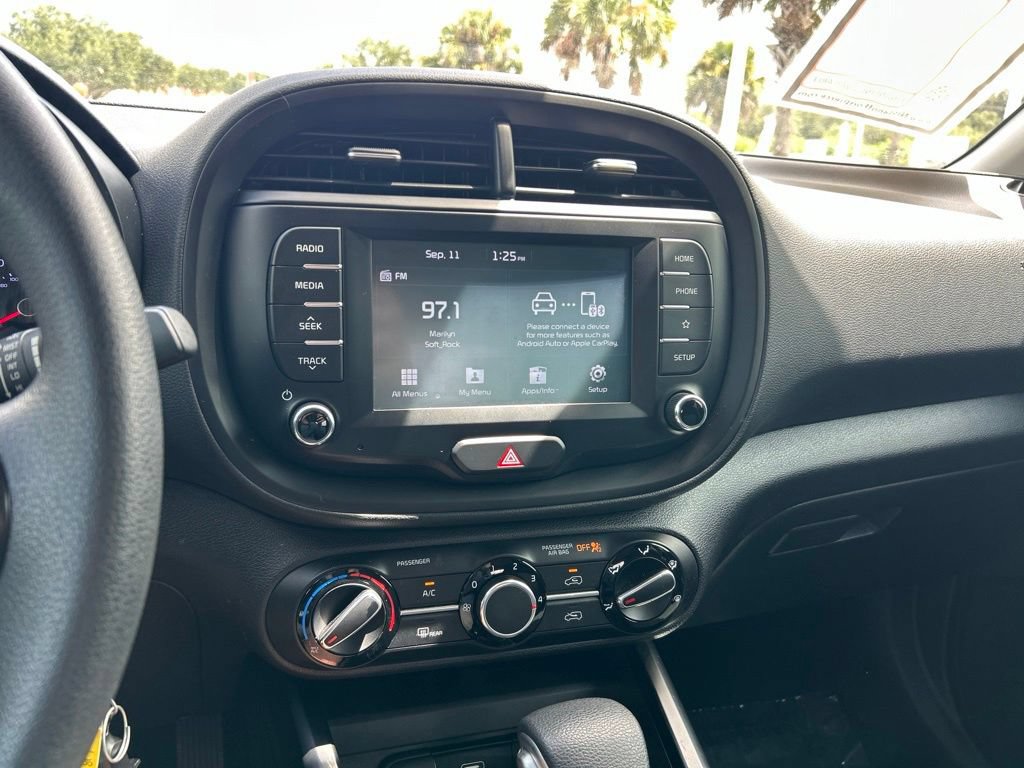 Used 2020 Kia Soul LX FWD image 31