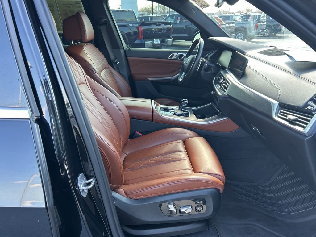 Used 2022 BMW X5 xDrive40i w/ Premium Package AWD/4WD image 22