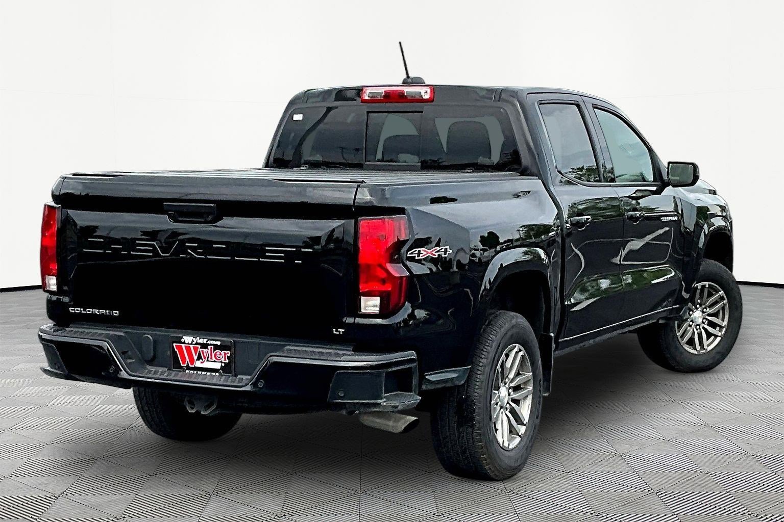 Used 2023 Chevrolet Colorado LT w/ LT Convenience Package AWD/4WD image 6