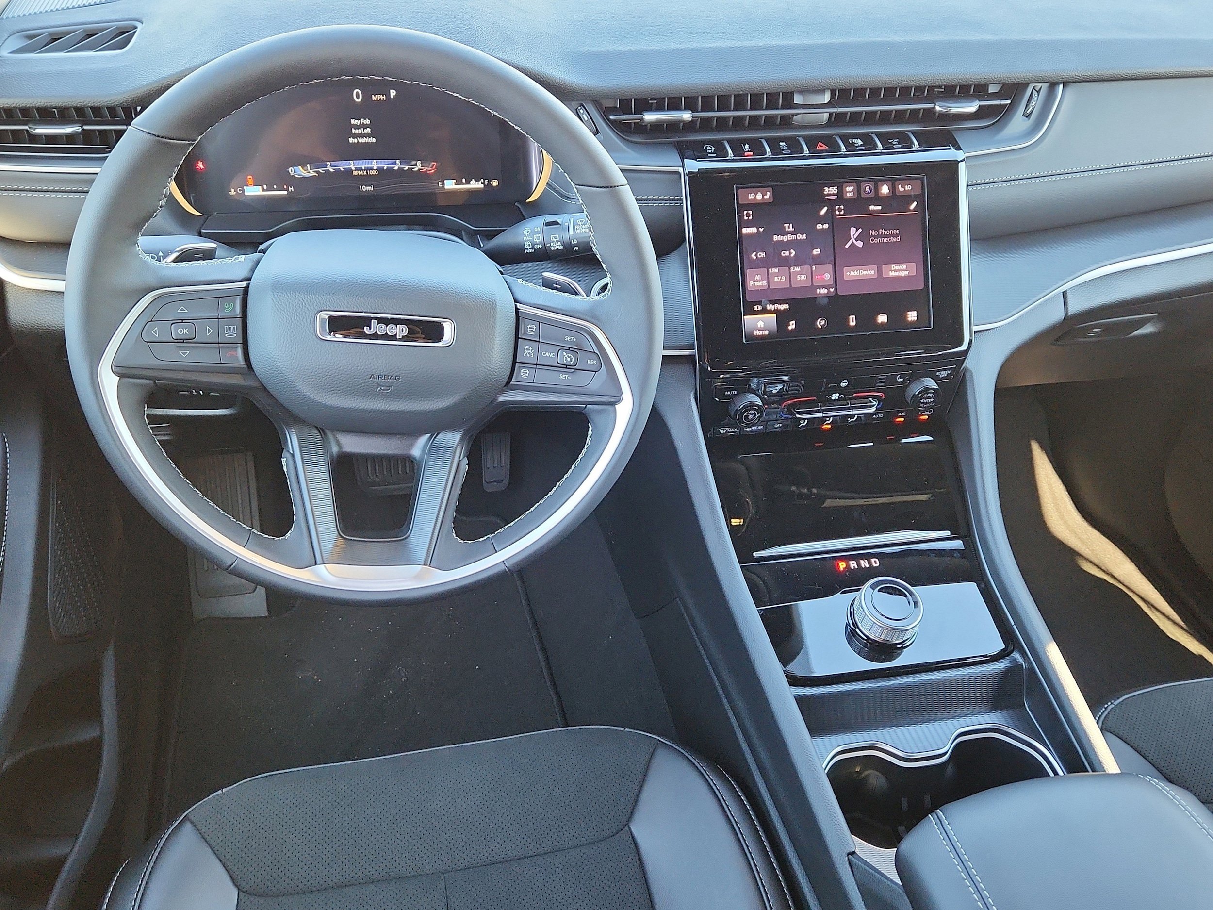 New 2025 Jeep Grand Cherokee Altitude AWD/4WD image 14