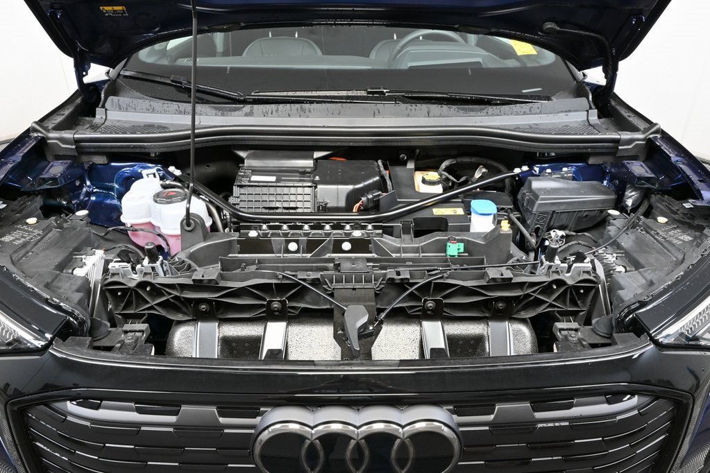 New 2025 Audi Q4 e-tron Prestige image 31