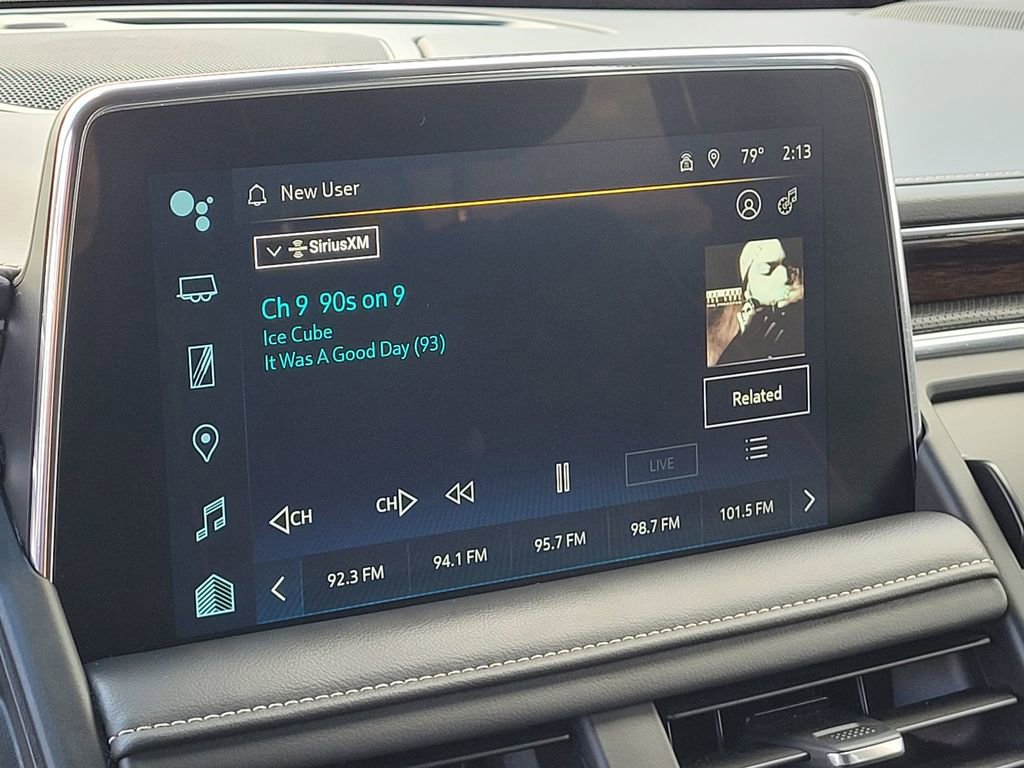 Used 2023 Chevrolet Suburban Premier image 22