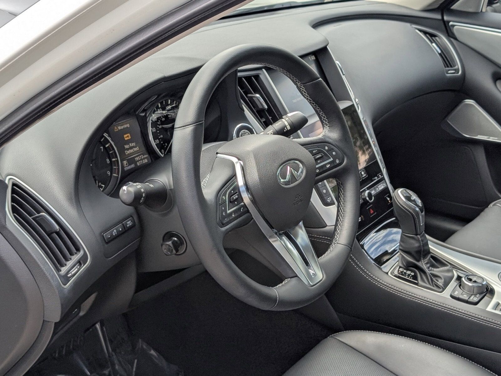 Used 2023 INFINITI Q50 Luxe w/ Cargo Package RWD image 8