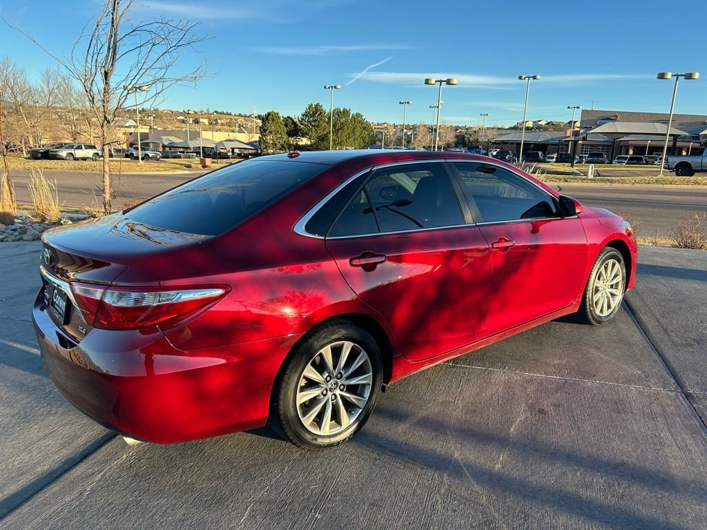 Used 2016 Toyota Camry XLE image 7