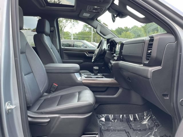 Used 2025 Chevrolet Silverado 1500 LT Trail Boss w/ Convenience Package II AWD/4WD image 30