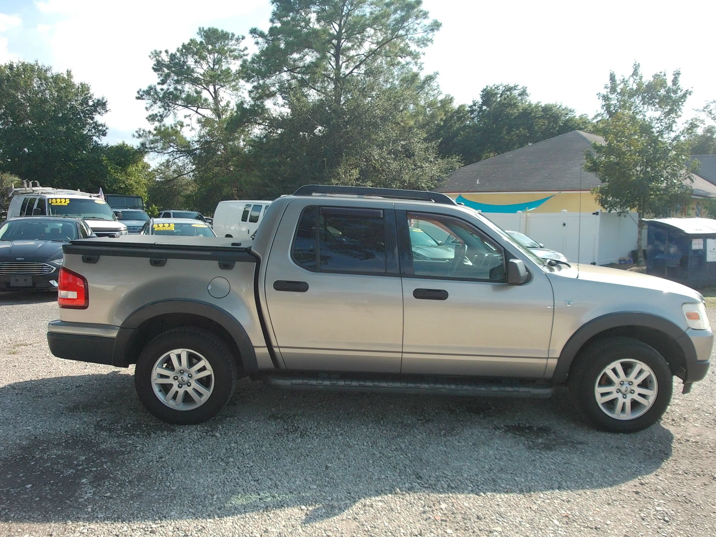 Used 2008 Ford Explorer Sport Trac XLT AWD/4WD image 4