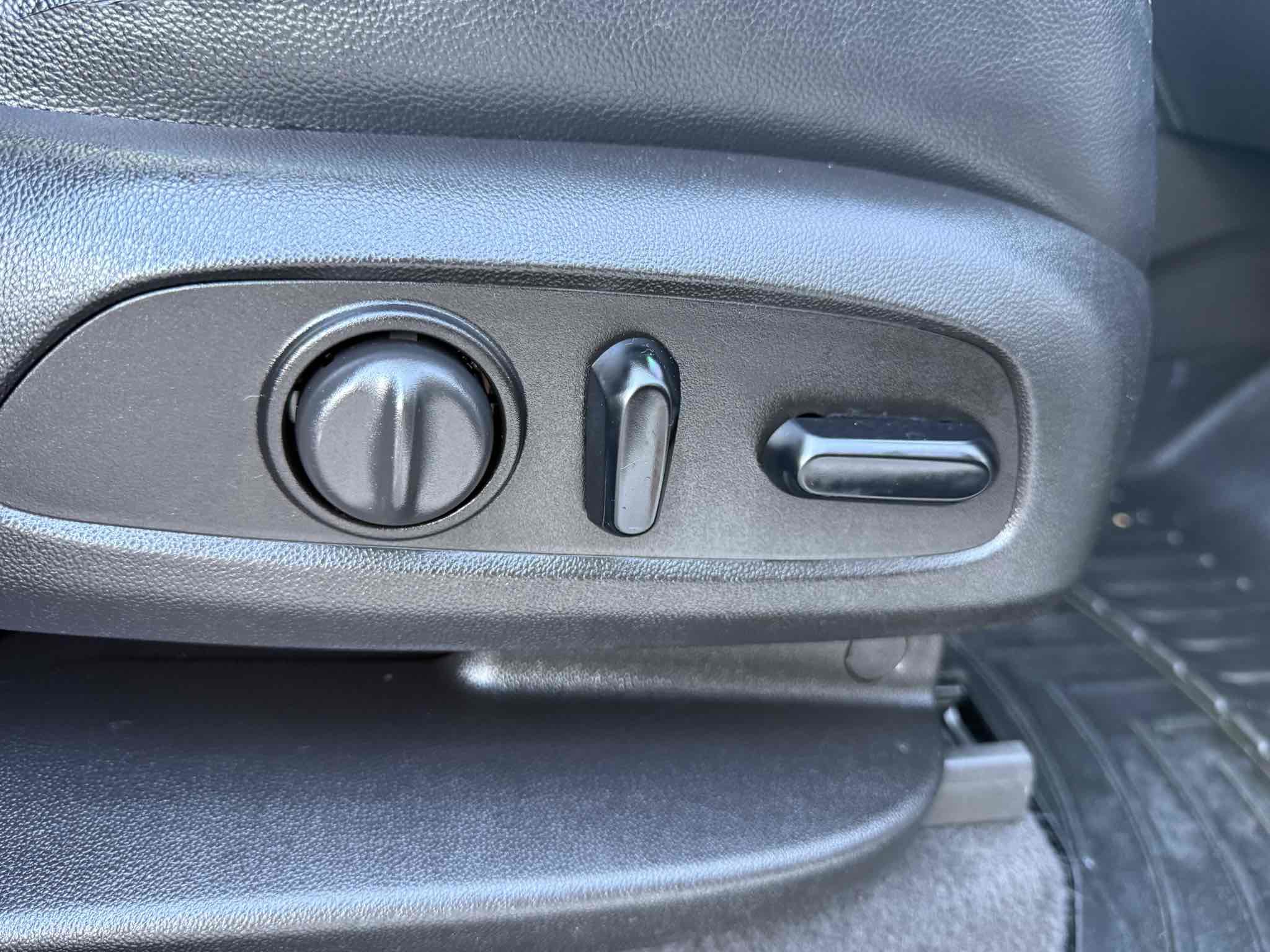 Used 2018 Chevrolet Traverse Premier image 71