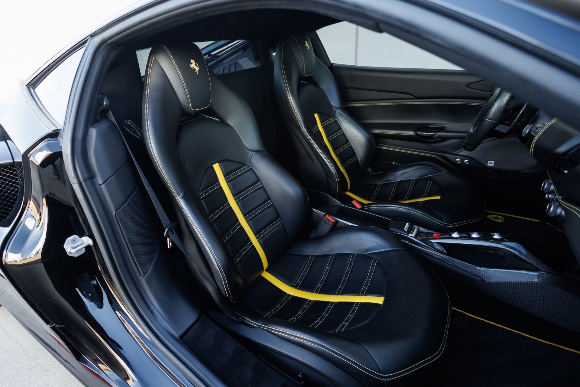 Used 2017 Ferrari 488 GTB image 40