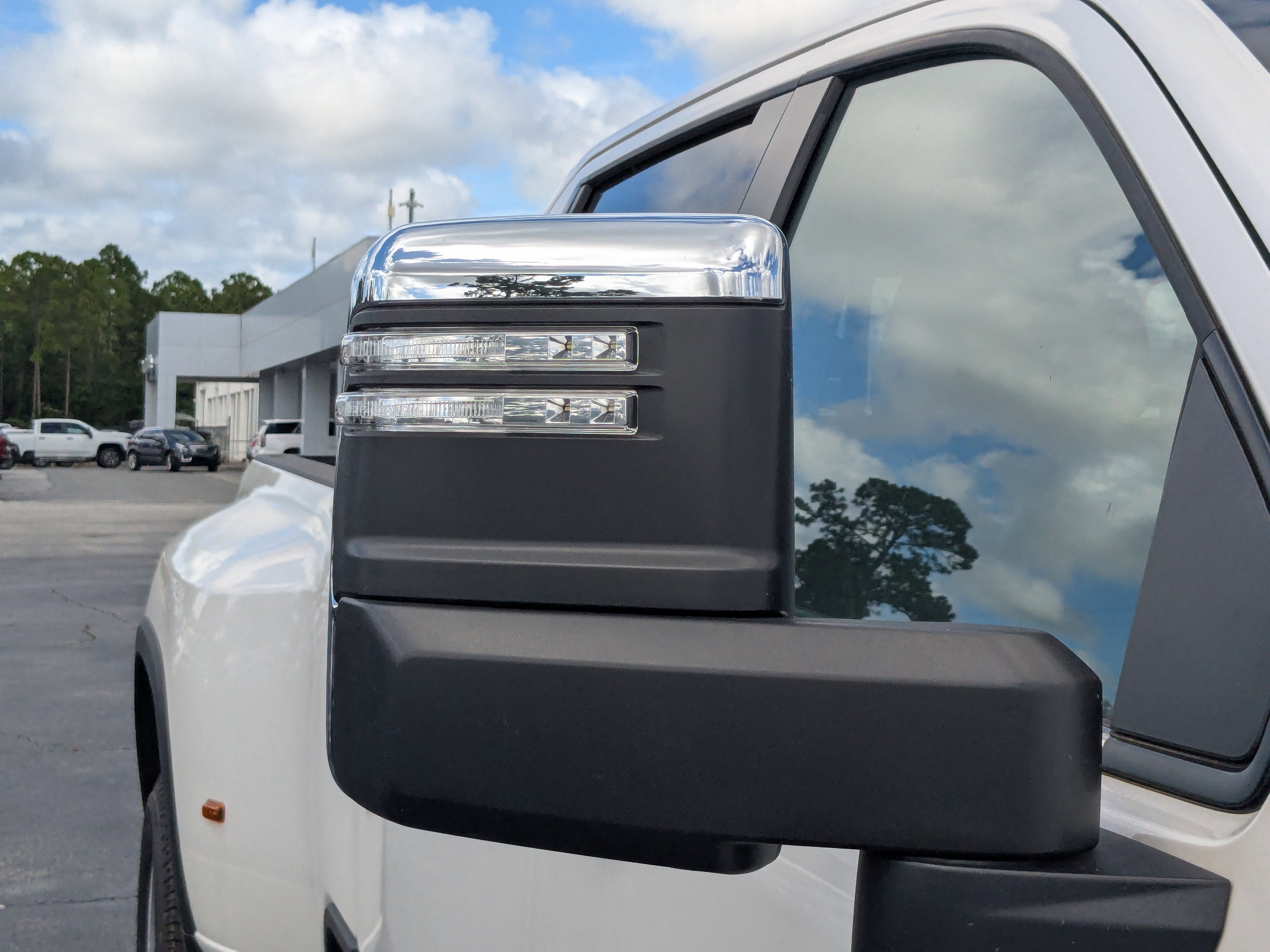 New 2024 Chevrolet Silverado 3500 High Country w/ High Country Premium Package image 25