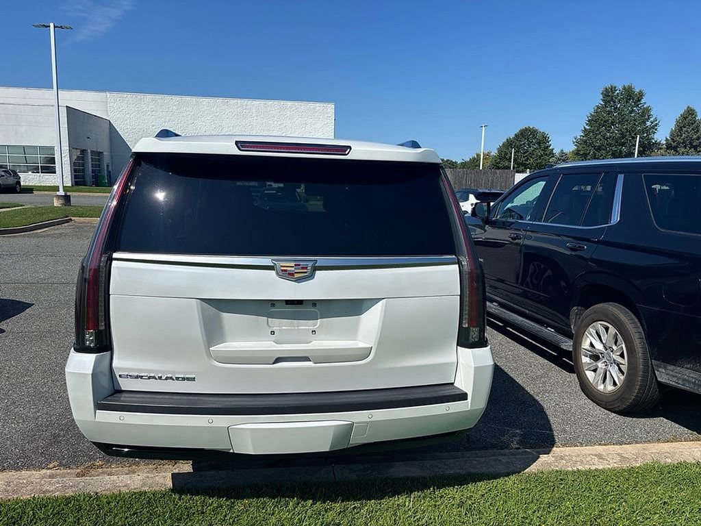 Certified 2019 Cadillac Escalade ESV Premium Luxury AWD/4WD image 9