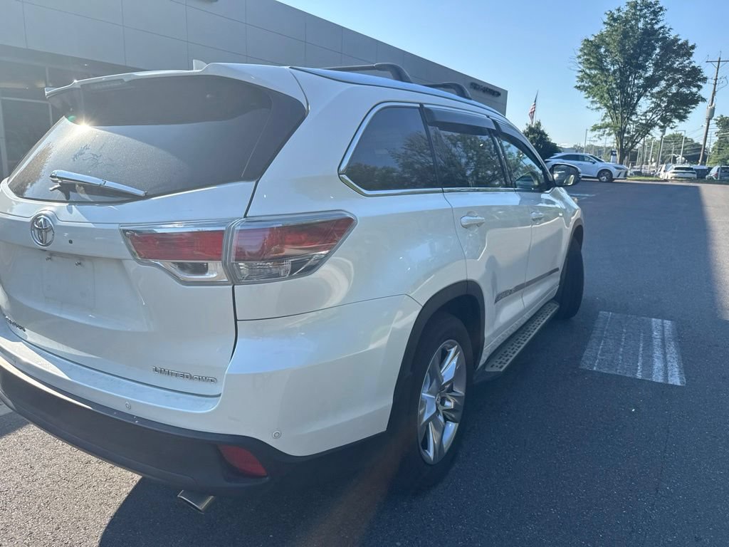 Used 2015 Toyota Highlander Limited Platinum AWD/4WD image 7