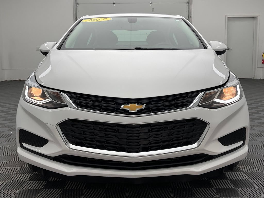 Used 2017 Chevrolet Cruze LT w/ Convenience Package FWD image 12
